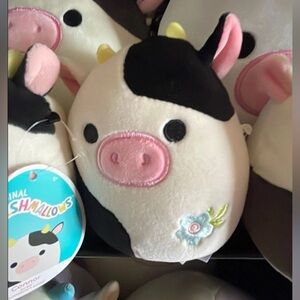 4” Connor the Cow w/ flower embroidery